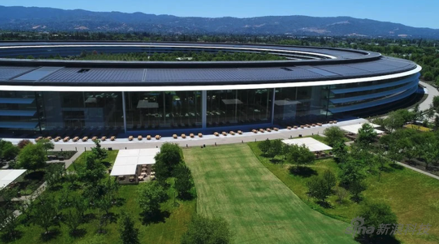 因?yàn)橐咔椋O果的園區(qū)至今仍未完全開放