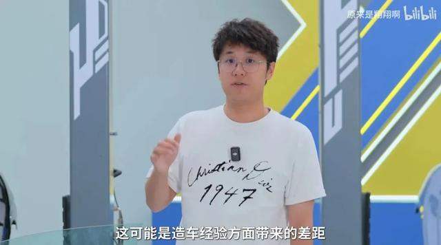 網紅用小米SU7對撞極氪007，小米汽車回應