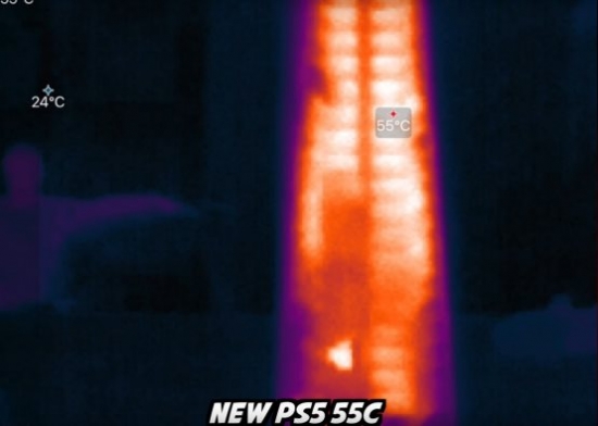 模糊的照片上寫著字描述已自動生成